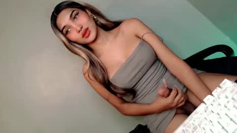 Snapshot of its_me_arabella chatting on 14, 1, 2025 Bella online show from 14, 1, 2025
