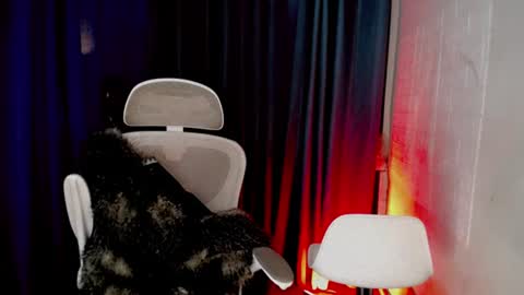 its_me_luna1111 online show from 22, 6, 2026