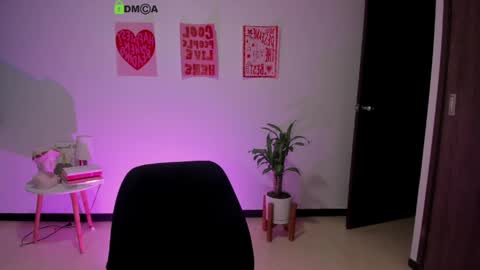 Snapshot of itscamill chatting on 25, 4, 2026 camill online show from 25, 4, 2026