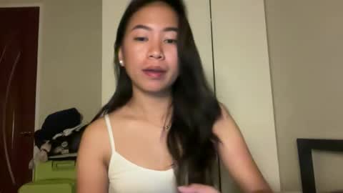 Snapshot of itscandygurl chatting on 4, 11, 2025 Candy online show from 4, 11, 2025