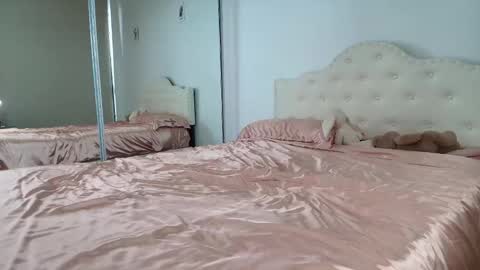 itschanelxx online show from 17, 12, 2024