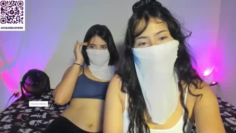 Snapshot of itschloee chatting on 29, 10, 2025 Chloee and Sky online show from 29, 10, 2025