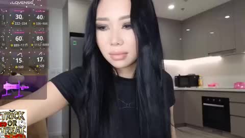 Snapshot of itsdevilcat chatting on 1, 11, 2025 Queen Liya online show from 1, 11, 2025