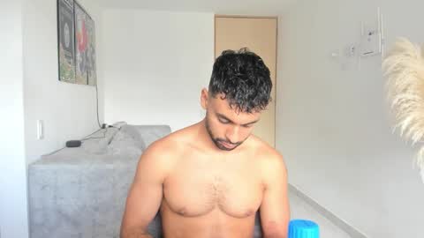 Snapshot of itsgeo1111 chatting on 19, 10, 2025 CALL ME GEO online show from 19, 10, 2025