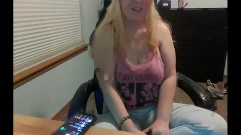 Itsglitchh222 online show from 17, 9, 2025