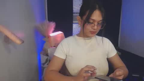 Snapshot of itsme_jazzy chatting on 17, 11, 2025 JAZ online show from 17, 11, 2025