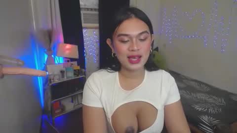 Snapshot of itsme_jazzy chatting on 17, 12, 2025 JAZ online show from 17, 12, 2025