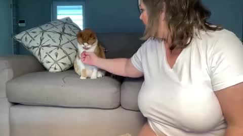 Snapshot of itsmejade_x chatting on 2, 10, 2025 Jade online show from 2, 10, 2025