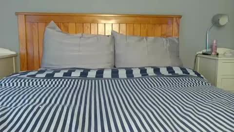 Snapshot of itsmejade_x chatting on 23, 10, 2025 Jade online show from 23, 10, 2025