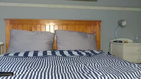 Snapshot of itsmejade_x chatting on 24, 10, 2025 Jade online show from 24, 10, 2025