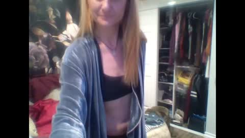 itsmekrissy online show from 12, 6, 2026