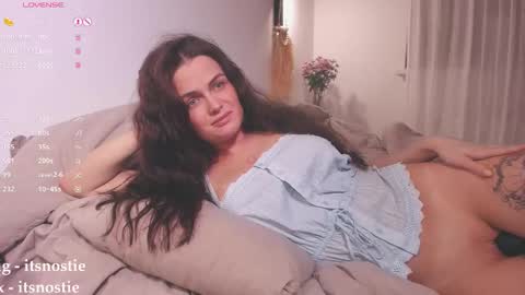 Snapshot of itsnostie chatting on 27, 9, 2025 Nata Nsti elvish online show from 27, 9, 2025