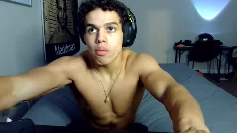 Snapshot of itstarzan chatting on 9, 10, 2025 TARZAN online show from 9, 10, 2025