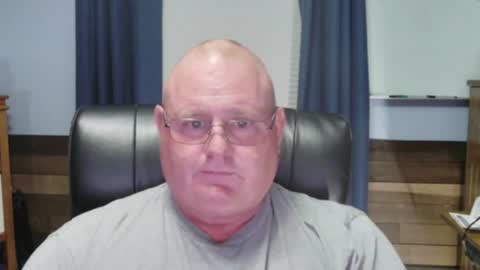 Snapshot of itstime2unwind chatting on 4, 8, 2026 itstime2unwind online show from 4, 8, 2026