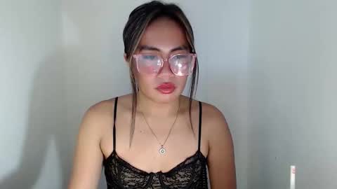 itsurgil_kloeh online show from 26, 11, 2025