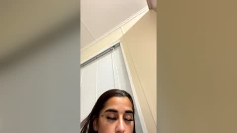 Snapshot of ittyej chatting on 25, 6, 2026 ittyej online show from 25, 6, 2026