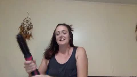 ittyybittyy online show from 8, 1, 2026