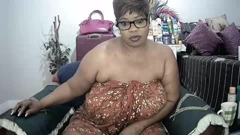 Snapshot of itumeleng74 chatting on 22, 1, 2025 itumeleng74 online show from 22, 1, 2025
