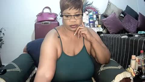 Snapshot of itumeleng74 chatting on 28, 1, 2025 itumeleng74 online show from 28, 1, 2025