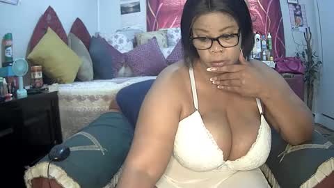 Snapshot of itumeleng74 chatting on 8, 2, 2025 itumeleng74 online show from 8, 2, 2025