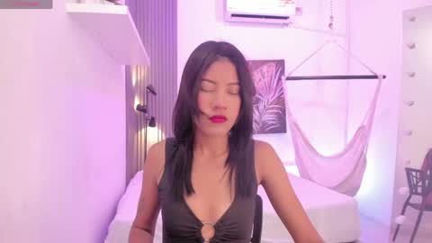 ivania_lua online show from 28, 4, 2026