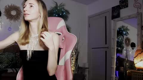 Snapshot of ivankai_ chatting on 9, 3, 2025 ivankai_ online show from 9, 3, 2025