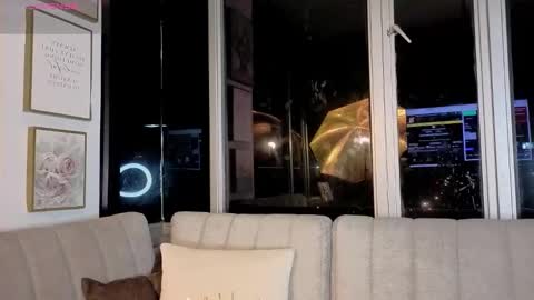 Ivanna West online show from 4, 2, 2026