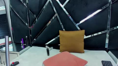 ivannaa18 online show from 23, 9, 2025