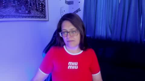 Snapshot of ivette_shaira chatting on 6, 7, 2026 IVETTE online show from 6, 7, 2026
