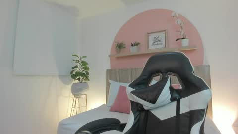 I V E T T E online show from 20, 5, 2026