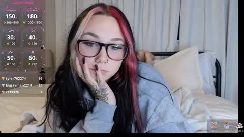 Snapshot of iveyjade33 chatting on 10, 10, 2025 ivey jade online show from 10, 10, 2025