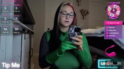 Snapshot of iveyjade33 chatting on 14, 10, 2025 ivey jade online show from 14, 10, 2025