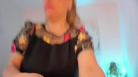Ivonne online show from 30, 4, 2026