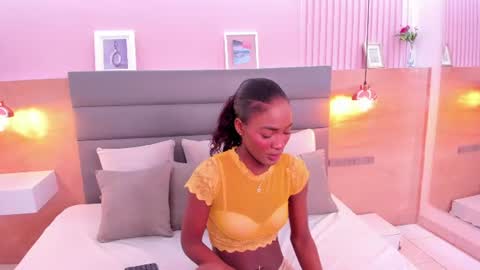 Ivonne Duval  online show from 24, 6, 2026