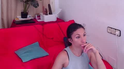 ivonneanddom online show from 27, 5, 2026