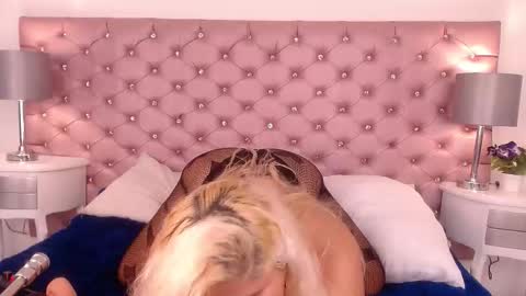 IvonnyBon online show from 8, 1, 2026