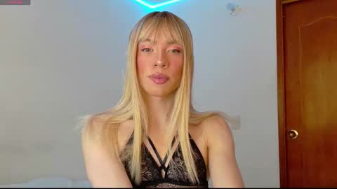 Snapshot of ivonnybonita_ chatting on 18, 12, 2025 Ivonny online show from 18, 12, 2025