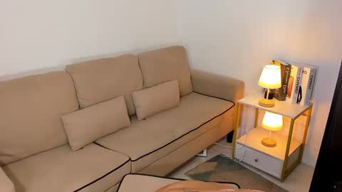 kirstenelsie online show from 12, 12, 2024