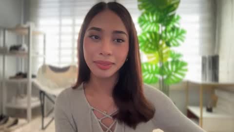 kirstenelsie online show from 6, 10, 2025