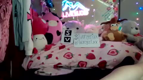 ivorytrixx online show from 15, 6, 2026