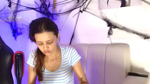 Snapshot of ivy_and_joseph chatting on 26, 10, 2025 ivy_and_joseph online show from 26, 10, 2025