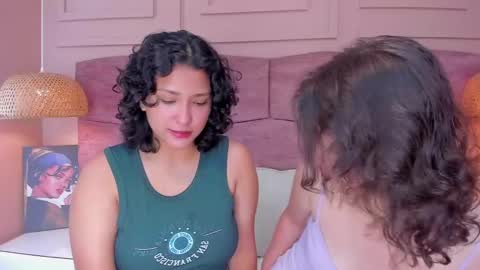 Ivy and Molly online show from 4, 3, 2025