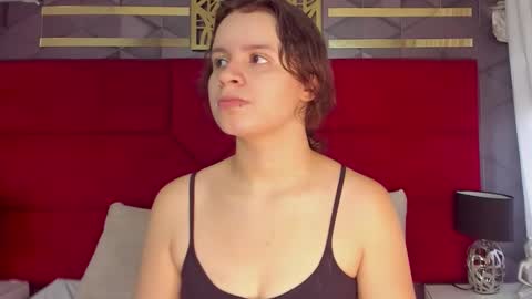 Ivy and Molly online show from 14, 9, 2025