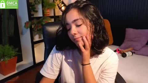 Snapshot of ivy_gail chatting on 18, 11, 2025 IVY online show from 18, 11, 2025