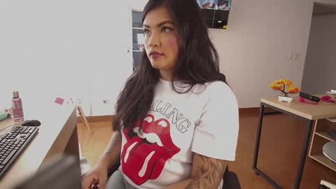 Snapshot of ivy_soul chatting on 12, 1, 2025 IVY online show from 12, 1, 2025