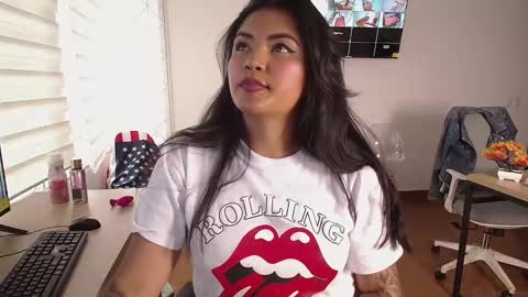 Snapshot of ivy_soul chatting on 12, 1, 2025 IVY online show from 12, 1, 2025