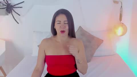 Ivy  online show from 28, 10, 2025