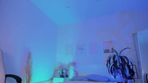 IVY - Follow me 3 online show from 29, 1, 2025