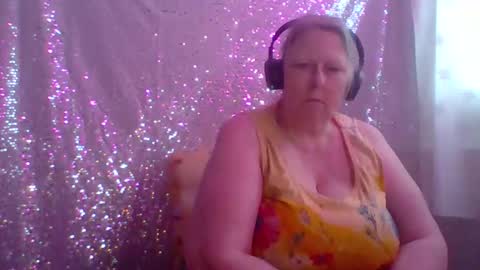 ivyjane3522 online show from 30, 4, 2026