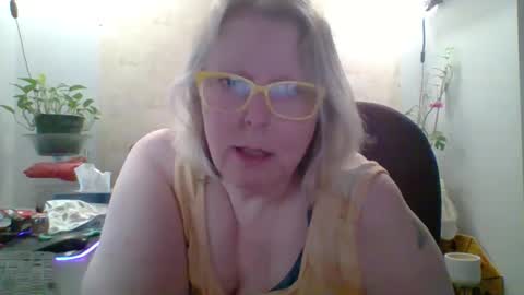 ivyjane3522 online show from 11, 5, 2026